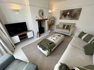 Photo 5- click for photo gallery